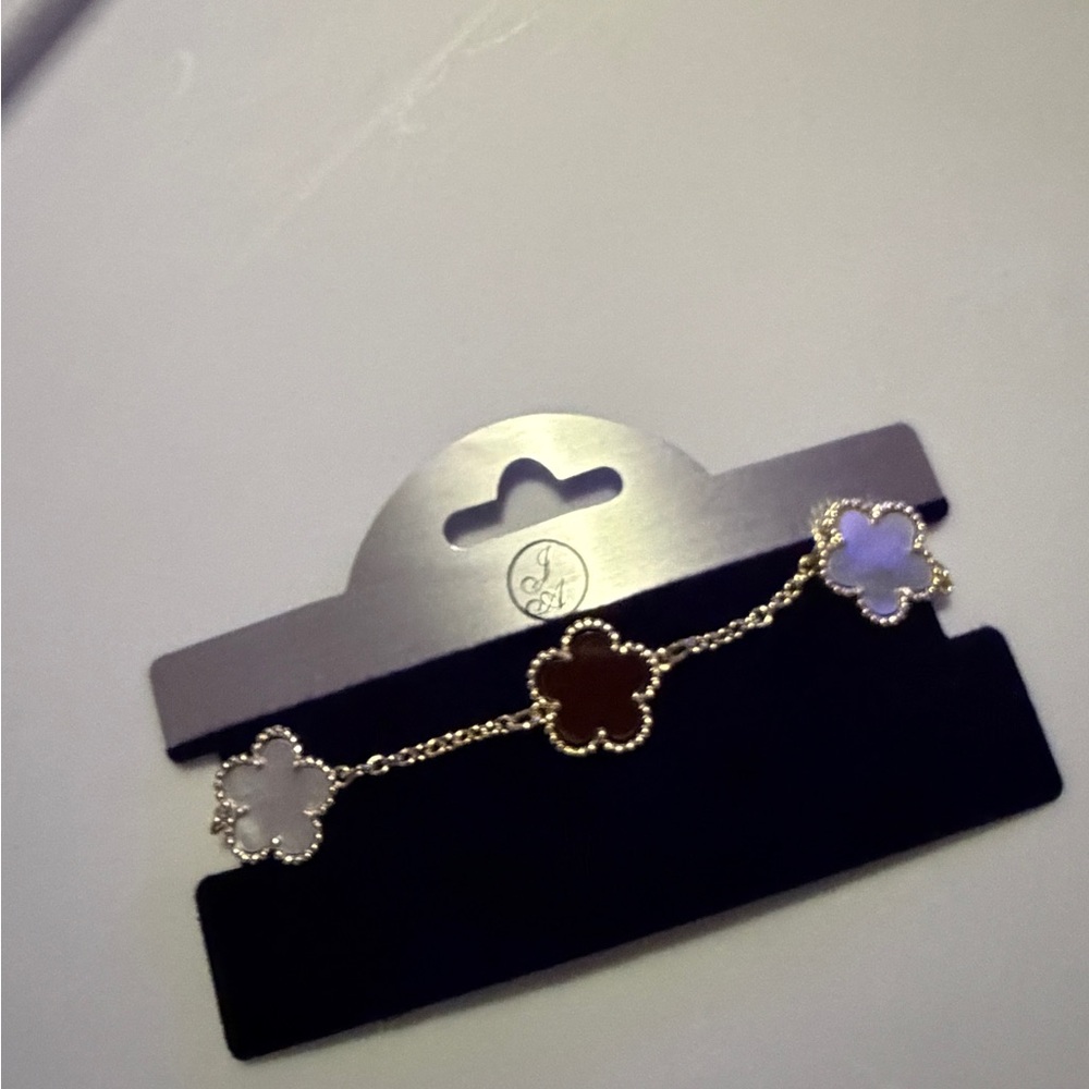 Landau Cream and Brown Clover Bracelet